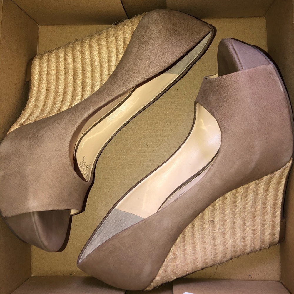 Suede tan wedges